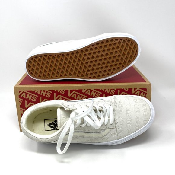 💖MEGA SALE💖VANS PLATFORM OLD Skool Suede Egret White Women's 10 VN0A3B3U4TE - Picture 2 of 11